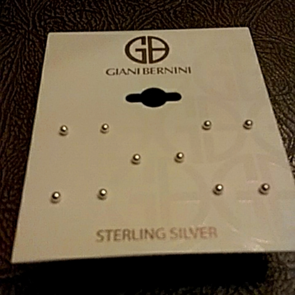 🌞☀️Sterling Silver Tiny Ball Earrings🌞☀️
